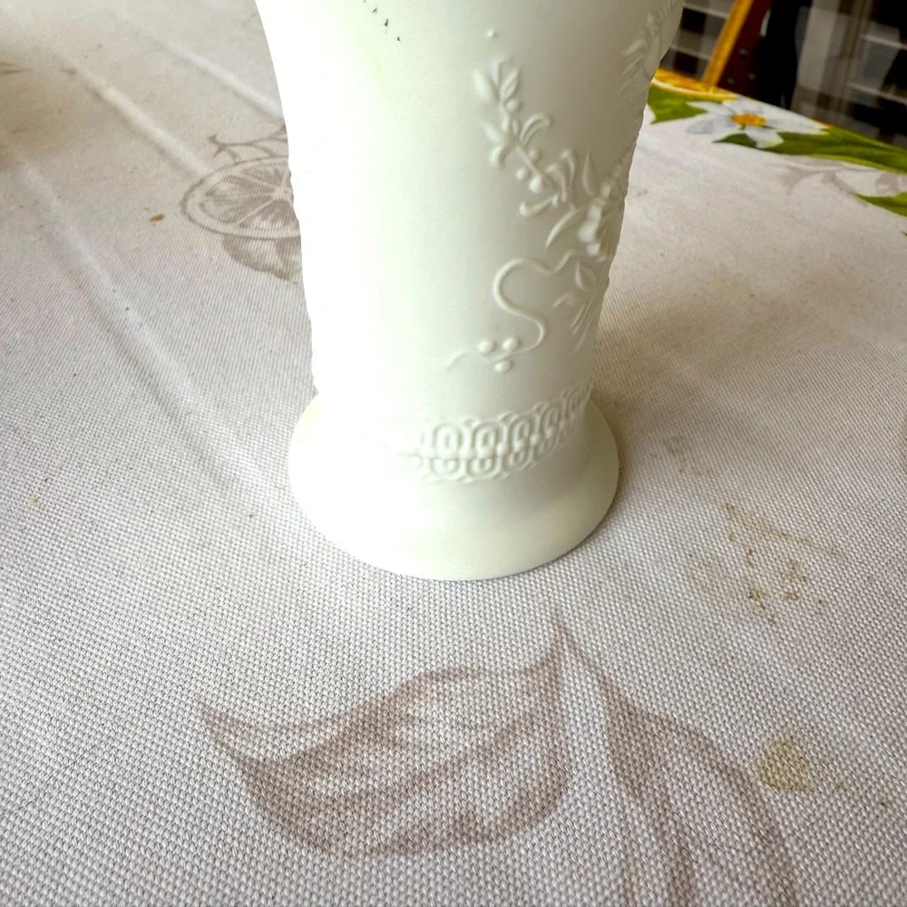 Kaiser, White Porcelain Embossed Floral Accent Vase, Made in Germany